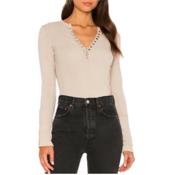 🆕WOT Free People Henley in Oatmeal - Picture 6 of 11